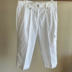 Jones New York white capri length pants